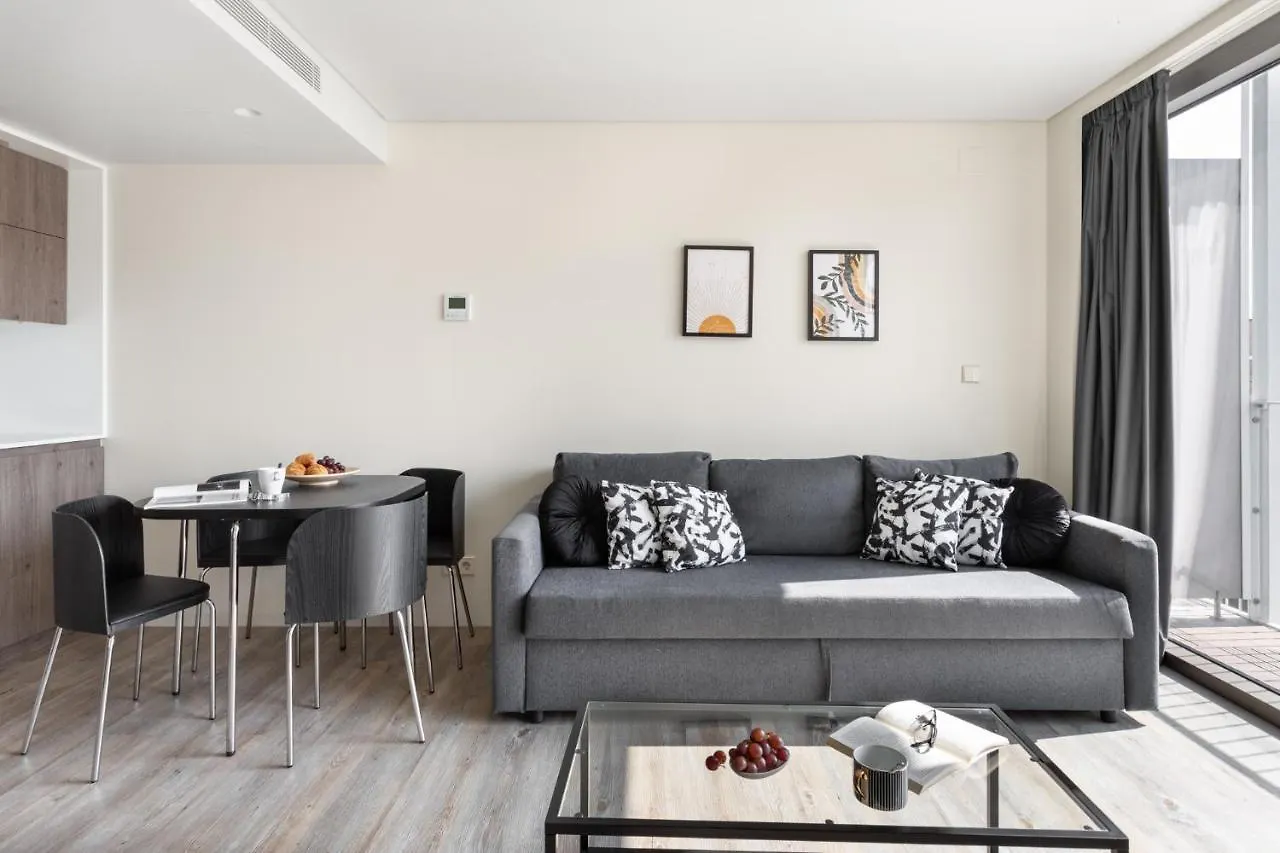 Joivy Luxurious Studios With River View Near Time Out Market Lisbon Apartment