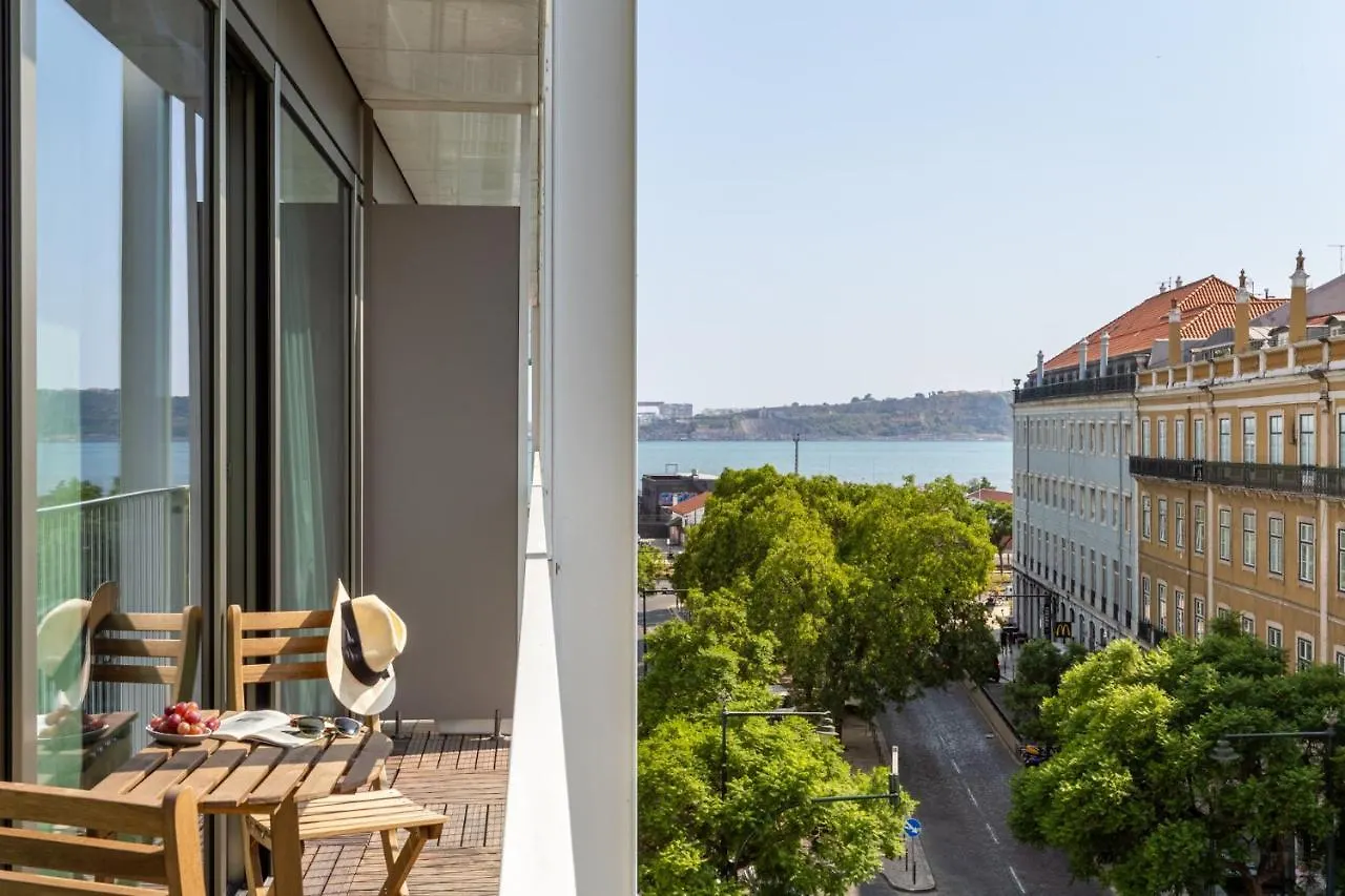 Joivy Luxurious Studios With River View Near Time Out Market Lisbon 0*,  Portugal