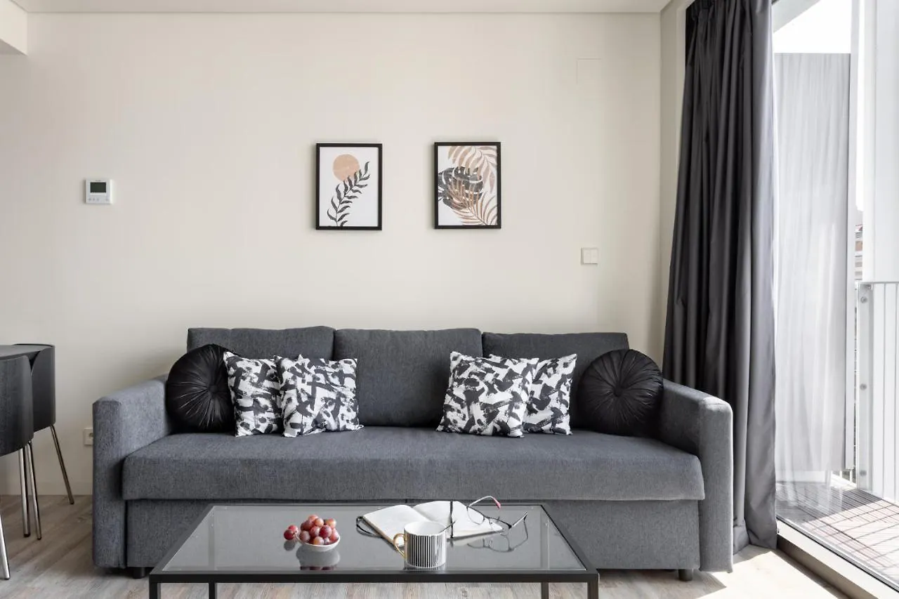 Apartment Joivy Luxurious Studios With River View Near Time Out Market Lisbon